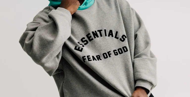 The Essential Hoodie A Paradigm of Refined Minimal Expression